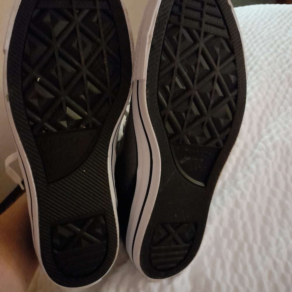 Mens size 8 sneakers - Picture 3 of 7